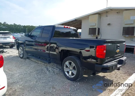 2017 Chevrolet Silverado 1500 Custom from USA, damaged, VIN 1GCRCPECXHZ301425